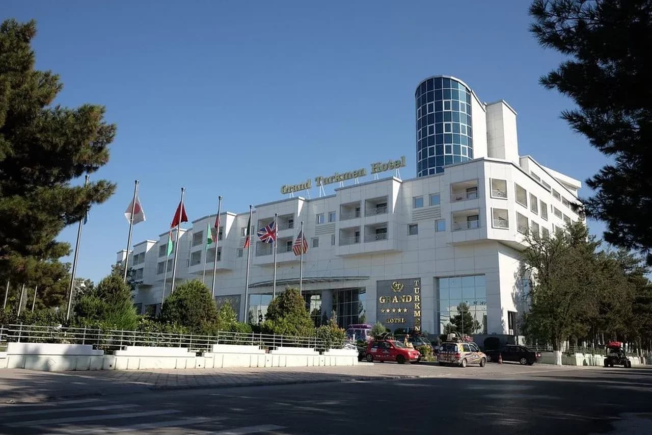 Grand Turkmen Hotel — Ashgabat